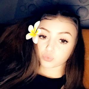 Meet your Posher, Alyssa